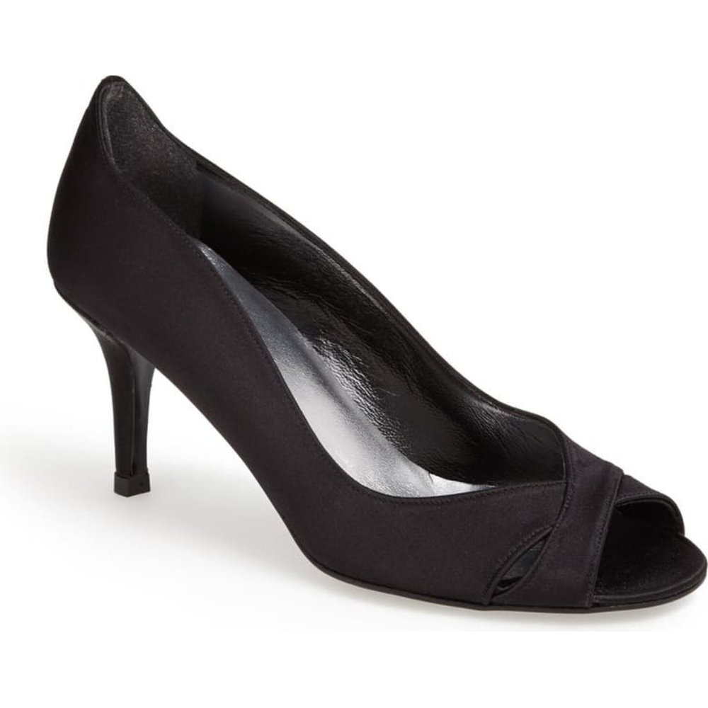Stuart Weitzman 9 Showupritz Black satin stilettos
